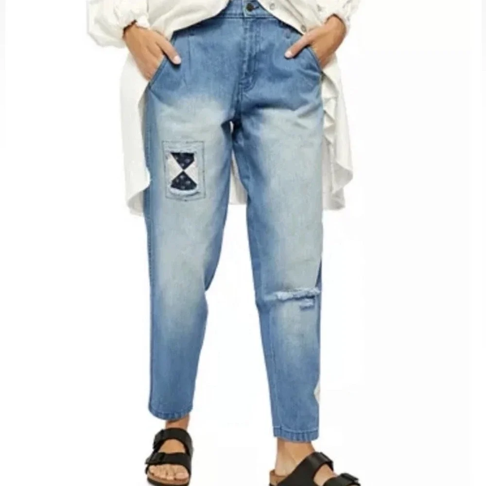 FP We The Free Down To Earth Patched Ripped Tapered Blue Jeans Sz 29 Boho Hippie